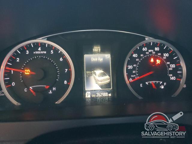 4T1BF1FK8GU247805 2016 TOYOTA CAMRY photo no. 9