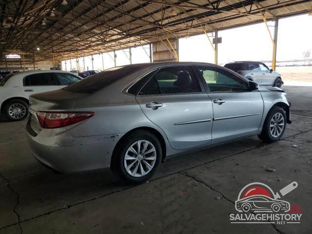 4T4BF1FK4GR571758 2016 TOYOTA CAMRY photo no. 3