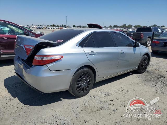 4T1BF1FK1HU300149 2017 TOYOTA CAMRY photo no. 3