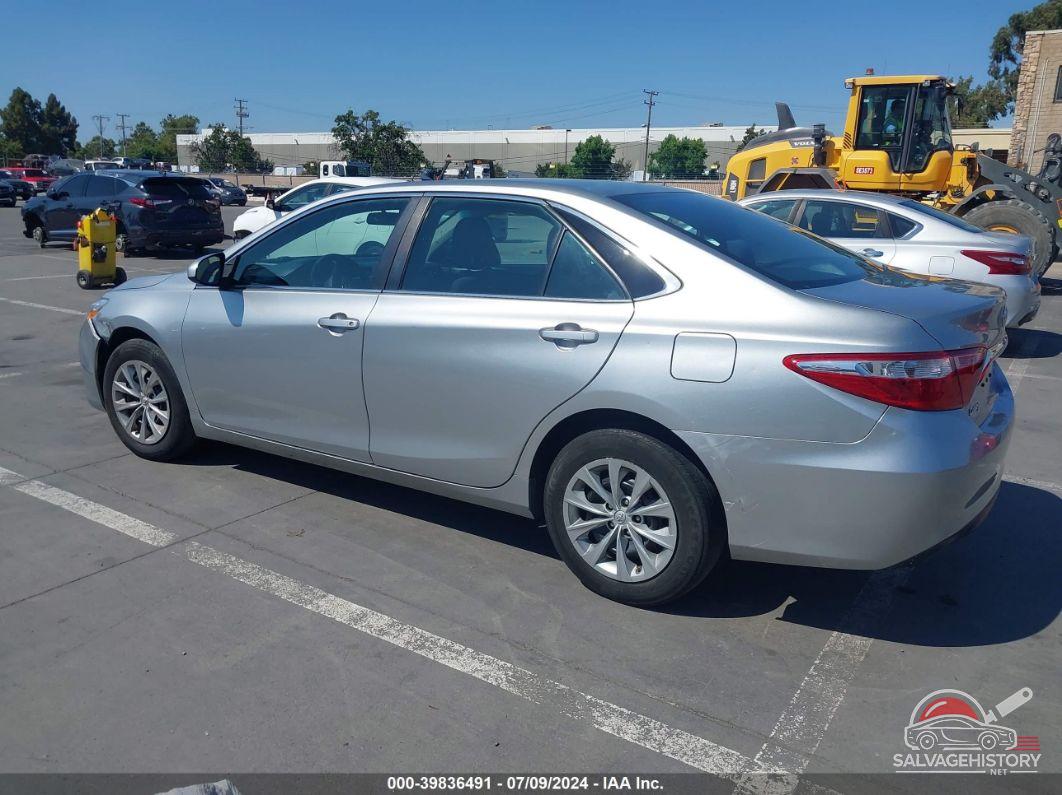 4T1BF1FK6HU760116 2017 TOYOTA CAMRY photo no. 3