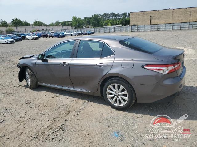4T1B11HK4JU555315 2018 TOYOTA CAMRY photo no. 2