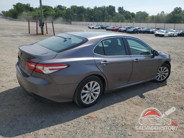 4T1B11HK4JU555315 2018 TOYOTA CAMRY photo no. 3