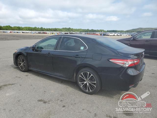 4T1B11HK5JU655536 2018 TOYOTA CAMRY photo no. 2