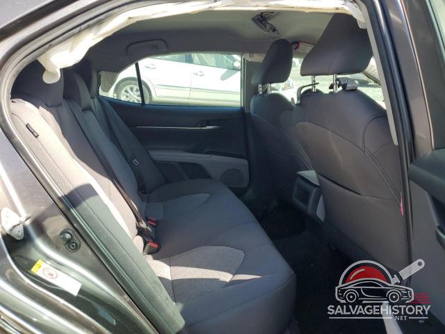 4T1B11HK7JU648605 2018 TOYOTA CAMRY photo no. 10