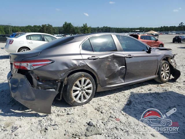 4T1B11HK7JU648605 2018 TOYOTA CAMRY photo no. 3