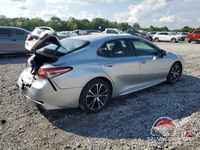 4T1B11HK9JU505901 2018 TOYOTA CAMRY photo no. 3