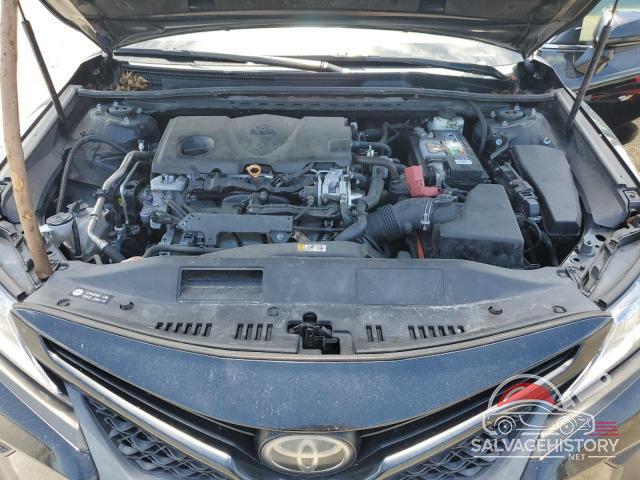 4T1B11HKXJU675992 2018 TOYOTA CAMRY photo no. 11