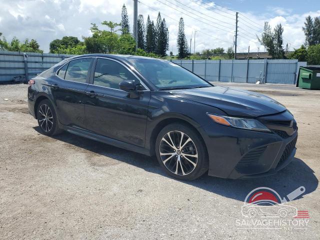 4T1B11HKXJU675992 2018 TOYOTA CAMRY photo no. 4
