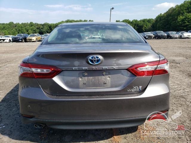 4T1B21HK7JU009508 2018 TOYOTA CAMRY photo no. 6