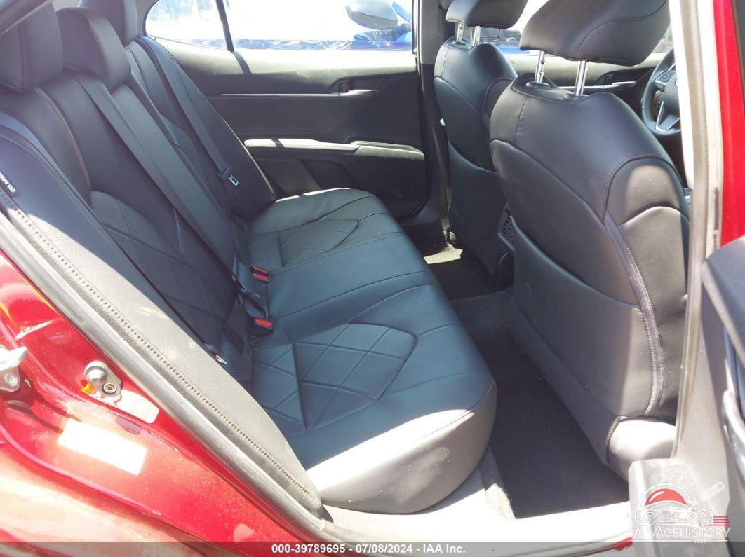4T1BZ1HK4JU506009 2018 TOYOTA CAMRY photo no. 8