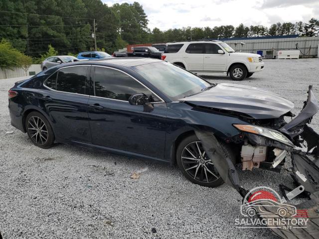 4T1BZ1HK7JU506148 2018 TOYOTA CAMRY photo no. 4