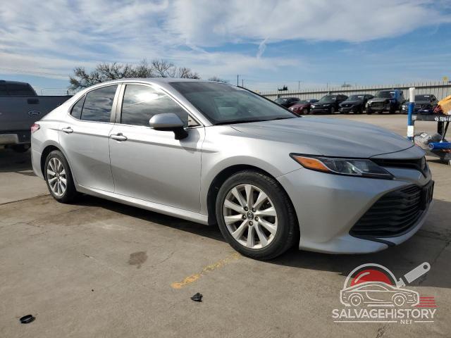 4T1B11HK0KU766013 2019 TOYOTA CAMRY photo no. 4