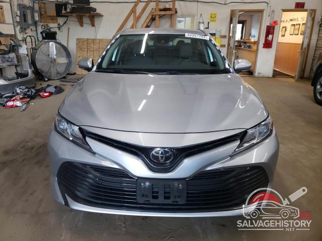4T1B11HK0KU842961 2019 TOYOTA CAMRY photo no. 5