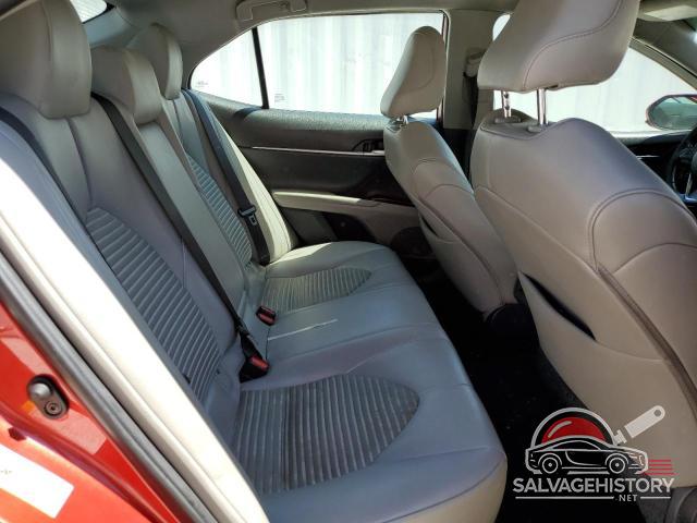 4T1B11HKXKU167717 2019 TOYOTA CAMRY photo no. 10