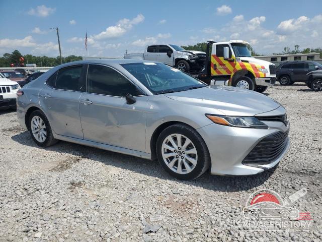 4T1B11HKXKU197140 2019 TOYOTA CAMRY photo no. 4