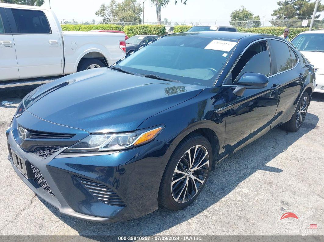 4T1G11AK1LU355964 2020 TOYOTA CAMRY photo no. 2