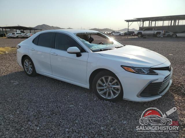 4T1C11AK6MU540396 2021 TOYOTA CAMRY photo no. 4