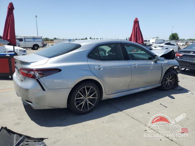 4T1G11AK1MU475118 2021 TOYOTA CAMRY photo no. 3
