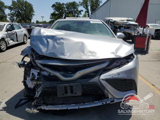 4T1G11AK1MU475118 2021 TOYOTA CAMRY photo no. 5