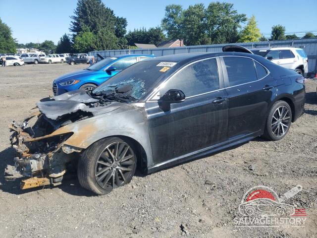 4T1G11AK2MU441933 2021 TOYOTA CAMRY photo no. 9