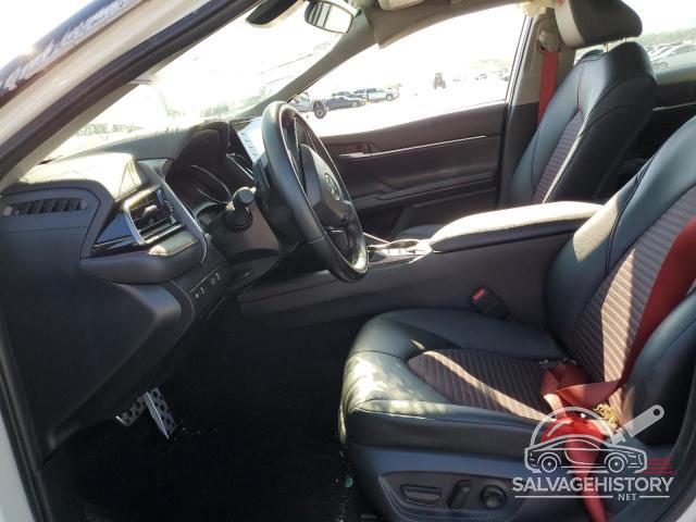 4T1KZ1AK5MU052450 2021 TOYOTA CAMRY photo no. 7