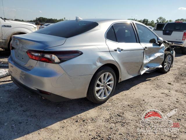 4T1C11AK0NU638602 2022 TOYOTA CAMRY photo no. 3