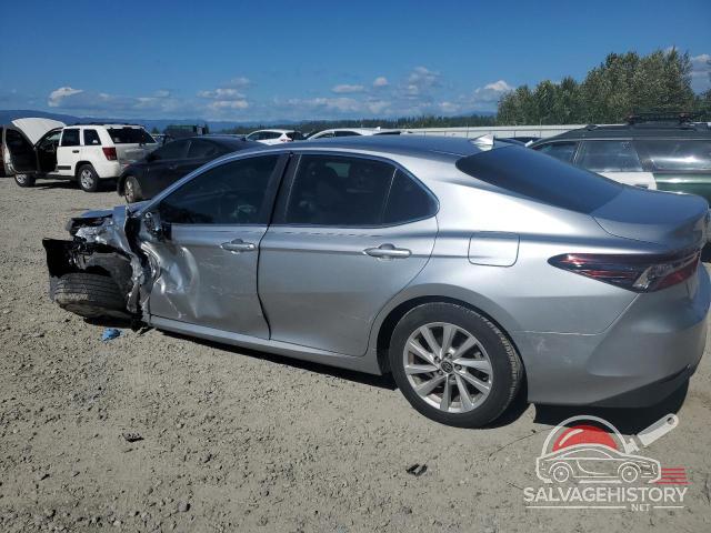 4T1C11AK2NU707063 2022 TOYOTA CAMRY photo no. 2