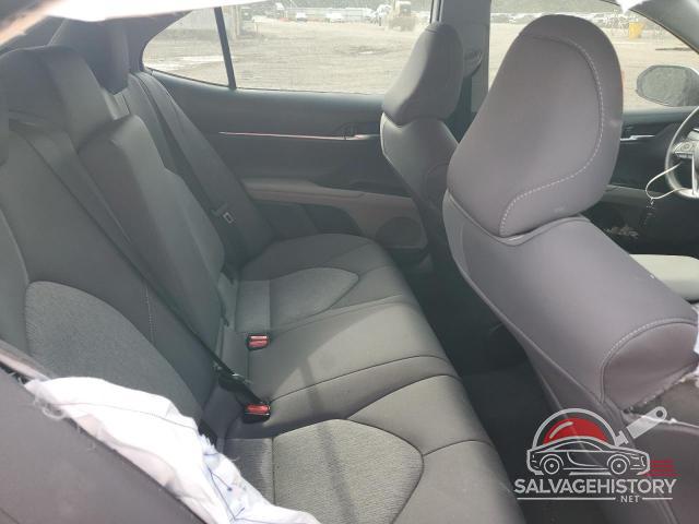 4T1C31AKXNU571744 2022 TOYOTA CAMRY photo no. 10