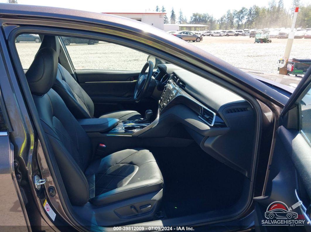 4T1B21HK5JU503057 2018 TOYOTA CAMRY HYBRID photo no. 5