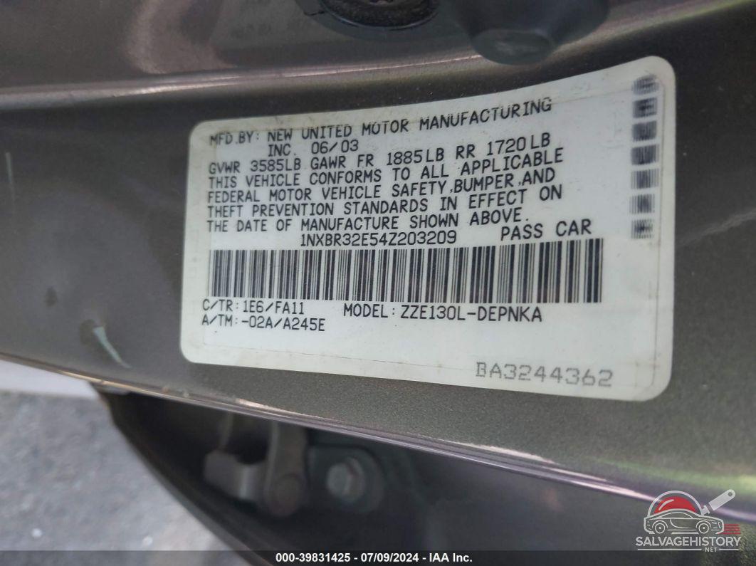 1NXBR32E54Z203209 2004 TOYOTA COROLLA photo no. 9
