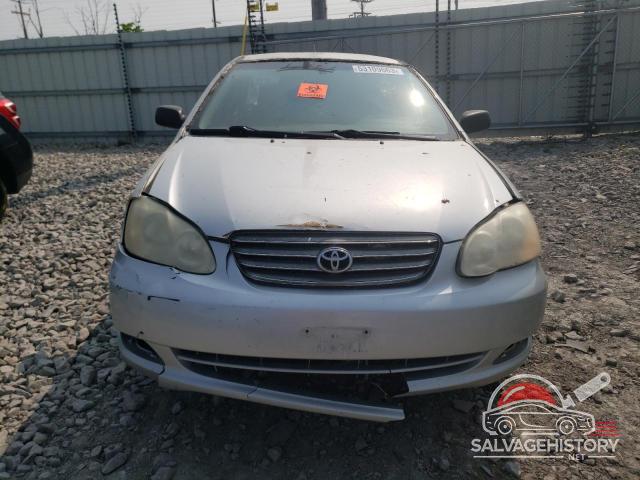 1NXBR32EX4Z260649 2004 TOYOTA COROLLA photo no. 5