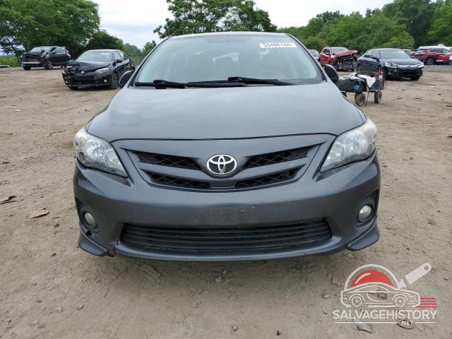 2T1BU4EE8DC117412 2013 TOYOTA COROLLA photo no. 5