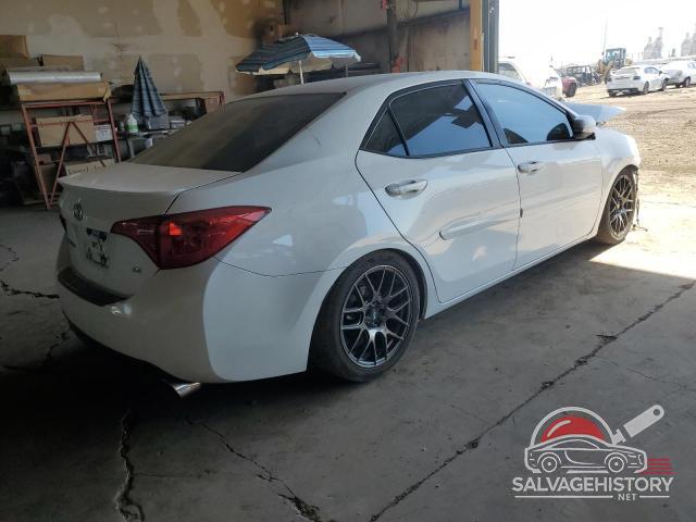 2T1BURHE5HC875352 2017 TOYOTA COROLLA photo no. 3