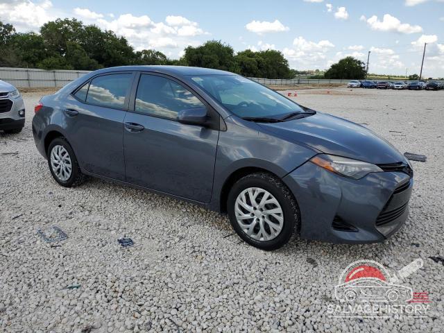 5YFBURHE0HP662311 2017 TOYOTA COROLLA photo no. 4