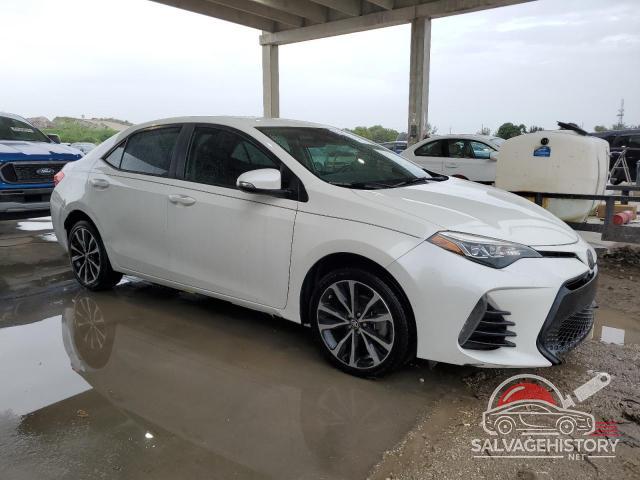 5YFBURHE8HP656756 2017 TOYOTA COROLLA photo no. 4