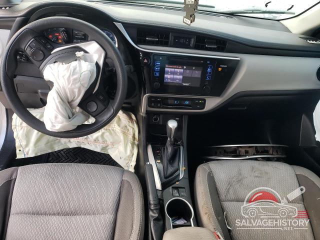5YFBURHEXHP726161 2017 TOYOTA COROLLA photo no. 8