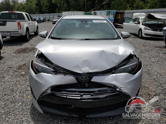 5YFBURHE1JP847585 2018 TOYOTA COROLLA photo no. 5