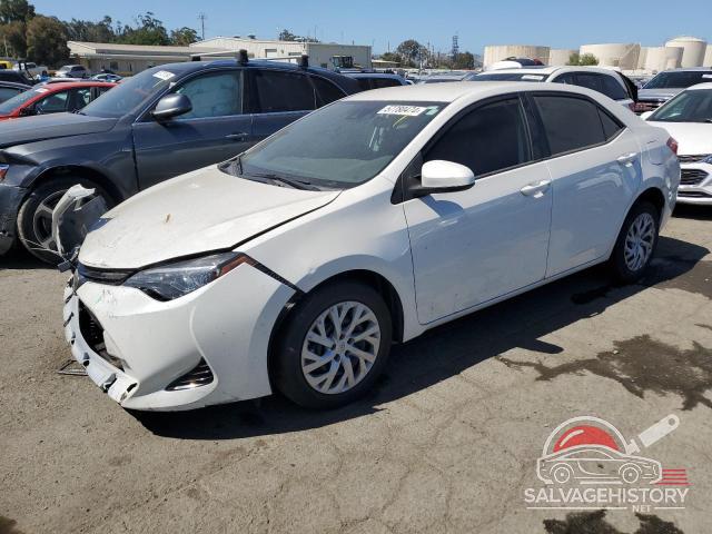 5YFBURHE3JP798647 2018 TOYOTA COROLLA photo no. 4
