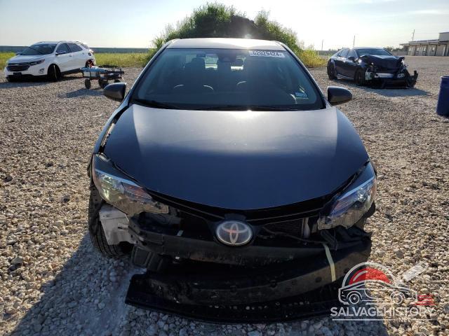 5YFBURHE8JP749931 2018 TOYOTA COROLLA photo no. 5