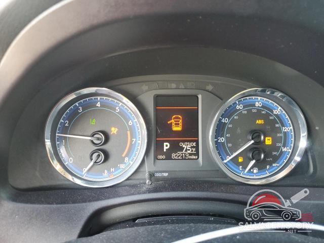 5YFBURHE8JP749931 2018 TOYOTA COROLLA photo no. 9