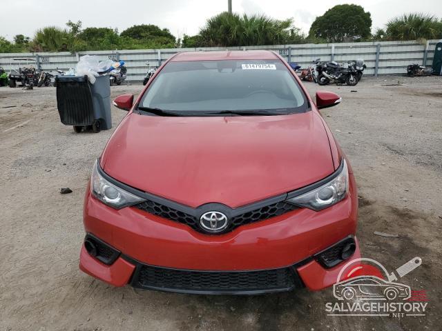 JTNKARJE2JJ565653 2018 TOYOTA COROLLA photo no. 5