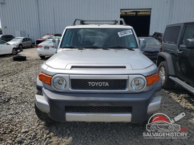 JTEBU11F470005097 2007 TOYOTA FJ CRUISER photo no. 5