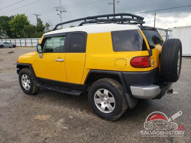 JTEBU11F570012530 2007 TOYOTA FJ CRUISER photo no. 2