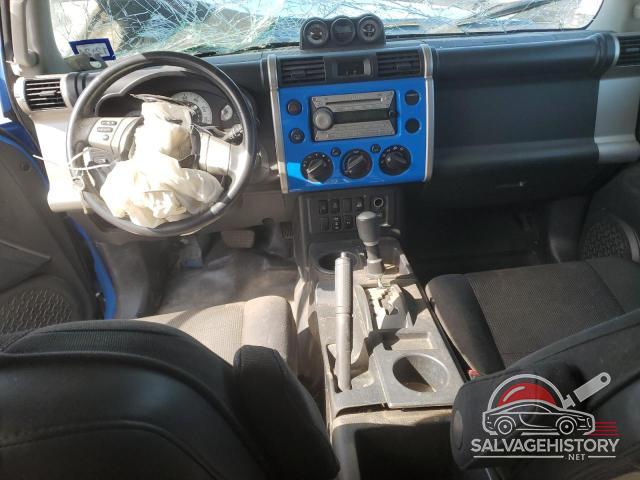 JTEZU11F870012617 2007 TOYOTA FJ CRUISER photo no. 8