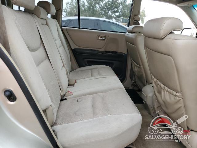 JTEGF21A320070008 2002 TOYOTA HIGHLANDER photo no. 10