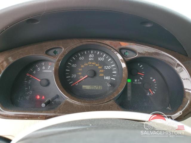 JTEGF21A320070008 2002 TOYOTA HIGHLANDER photo no. 9