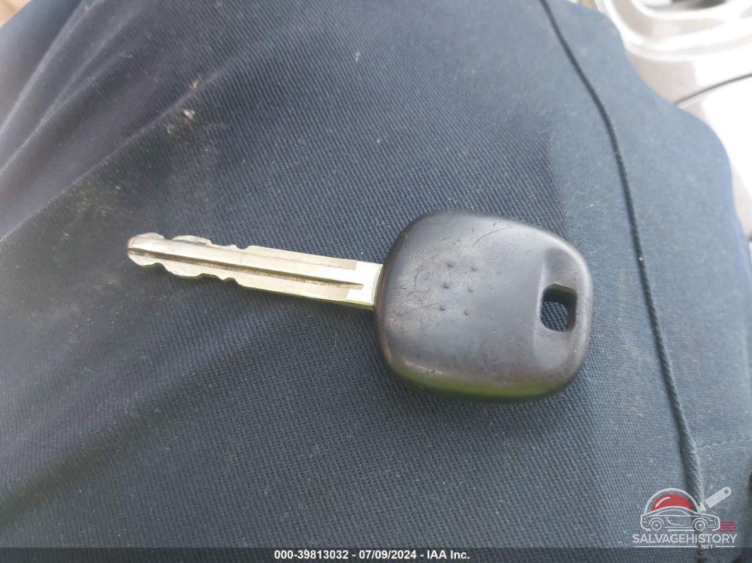 JTEHF21A530098768 2003 TOYOTA HIGHLANDER photo no. 11