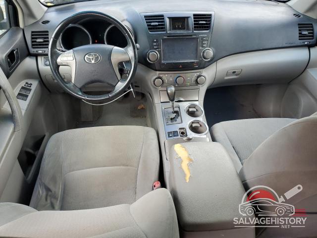 5TDBK3EH5AS027633 2010 TOYOTA HIGHLANDER photo no. 8