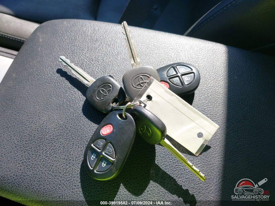 5TDBK3EH0CS100412 2012 TOYOTA HIGHLANDER photo no. 11