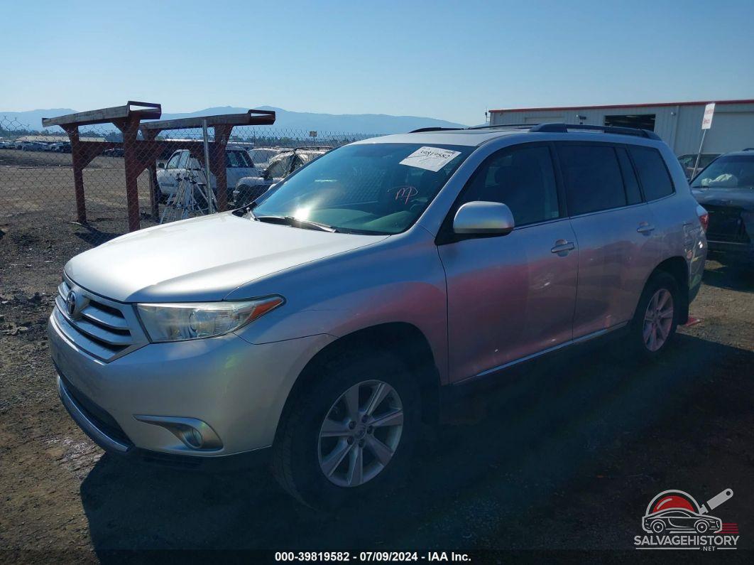 5TDBK3EH0CS100412 2012 TOYOTA HIGHLANDER photo no. 2
